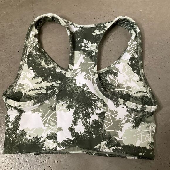 Gymshark Essentials Racerback Sports Bra - Picture 2 of 3